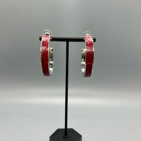 Scarlet Hinged Faux Leather Bangle and Hoops - Picture 4 of 8